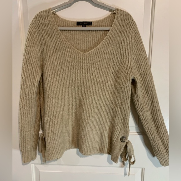 Medium Tan women’s sweater, boho style, P2P 20, Preloved in great condition - Picture 1 of 5